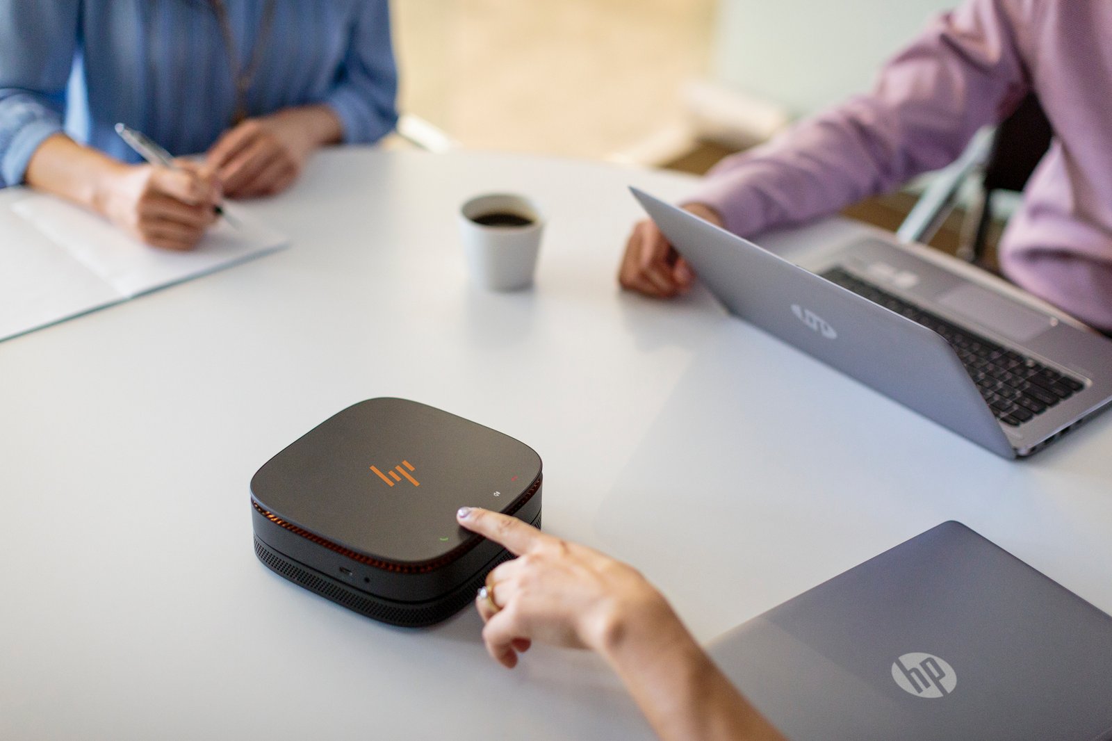 slice-huddle-room-hp20160720779-1